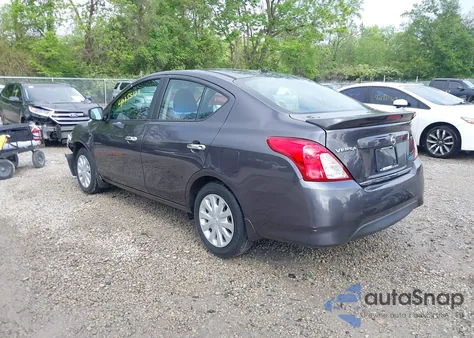 2015 Nissan Versa 1.6 Sv z USA, uszkodzony, nr VIN 3N1CN7APXFL842944